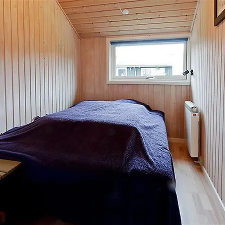 Three-bedroom Holiday In * Hals
