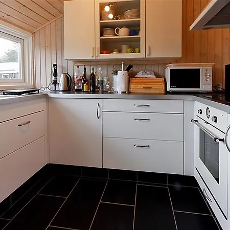 Three-bedroom Holiday In * Hals